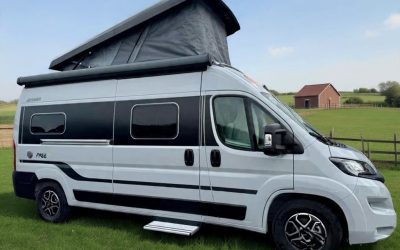 Le fourgon aménagé de Léa et Romain- ALL IN VAN Serenity- 200km/j