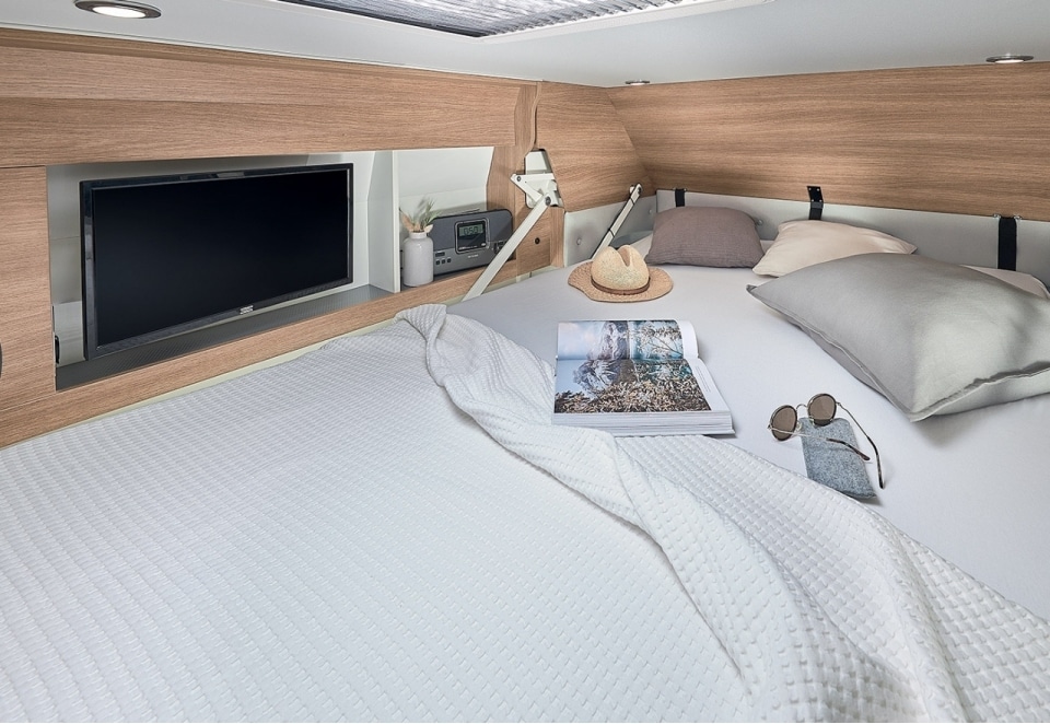 intérieur-lit camping car caravane Remiremont